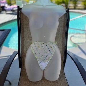 - Cacique 1X thongs 18/20 nice